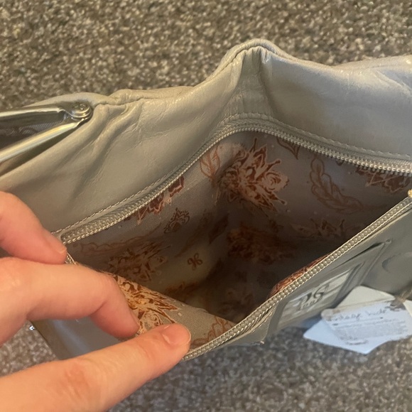 HOBO Lauren Cloud Grey Bifold Leather Organizer Wallet - Picture 8 of 8